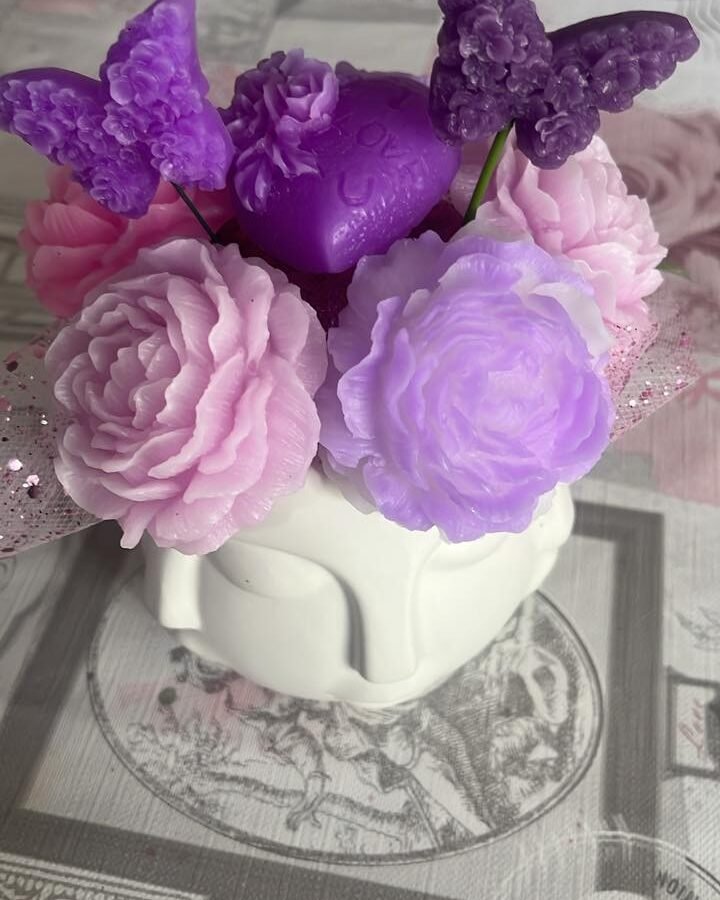 La dame aux pivoines